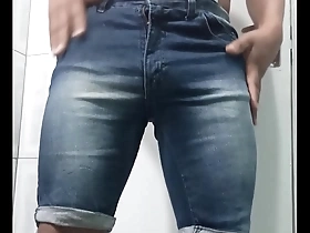 Amateur gay masturbation with a Japanese twist