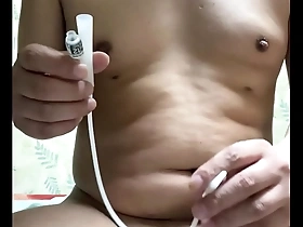 Cathyredz self-pleasure and loves her large penis