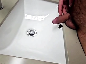 Solo gay hairy pee show in the bathroom sink